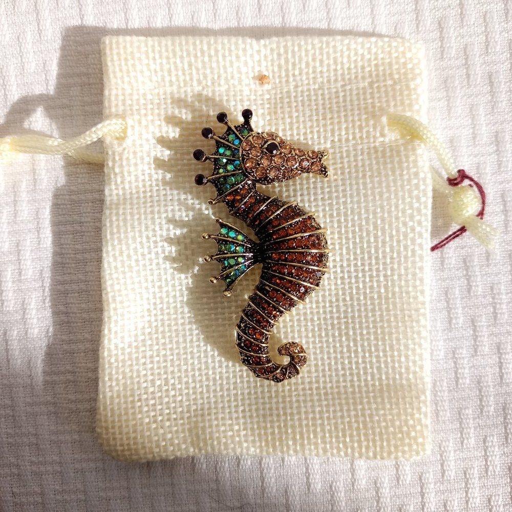 Brown Rhinestone Seahorse Pin Broach - Picture 2 of 3